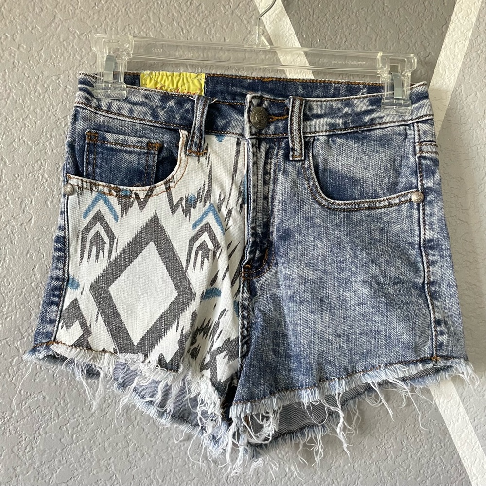High Waisted Accent Shorts